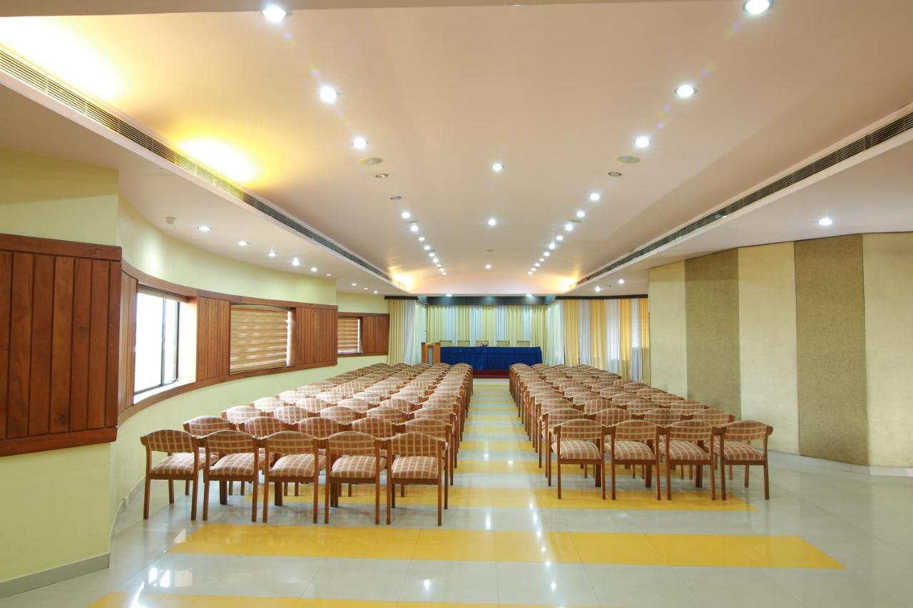 Royal Omars Hotel Kannur Exterior photo